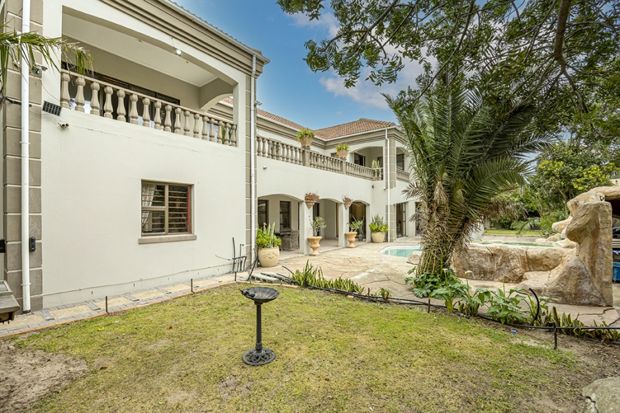 6 Bedroom Property for Sale in Sunset Beach Western Cape